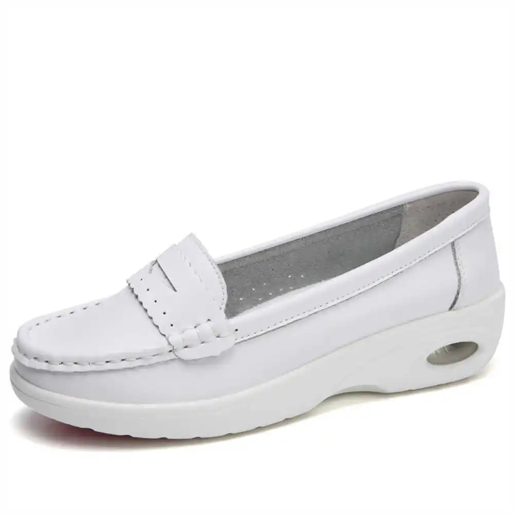 Thick Sole Slipon White Traine - Young Men'S Grooming Kit recension och pris