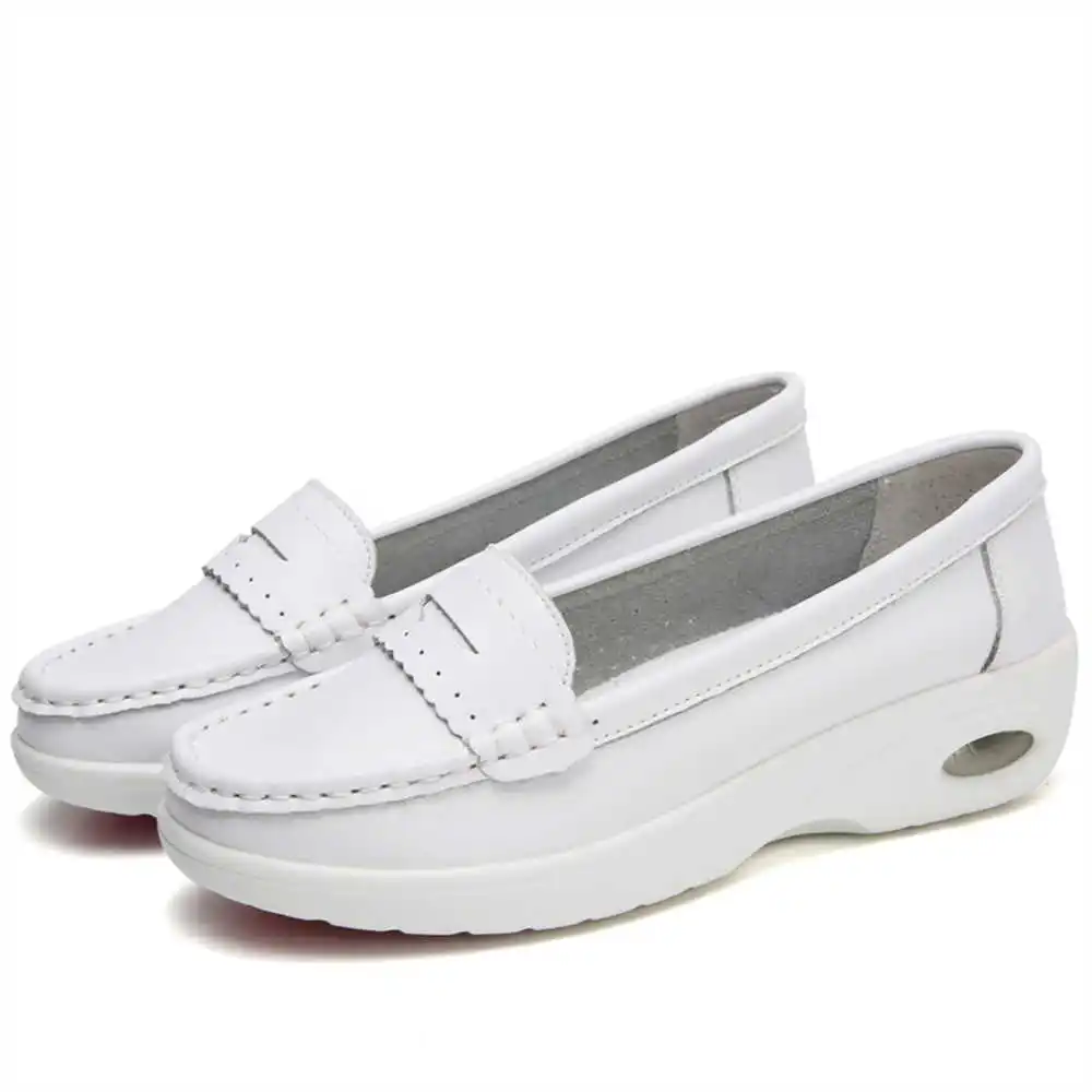 Thick Sole Slipon White Traine - Young Men'S Grooming Kit recension och pris