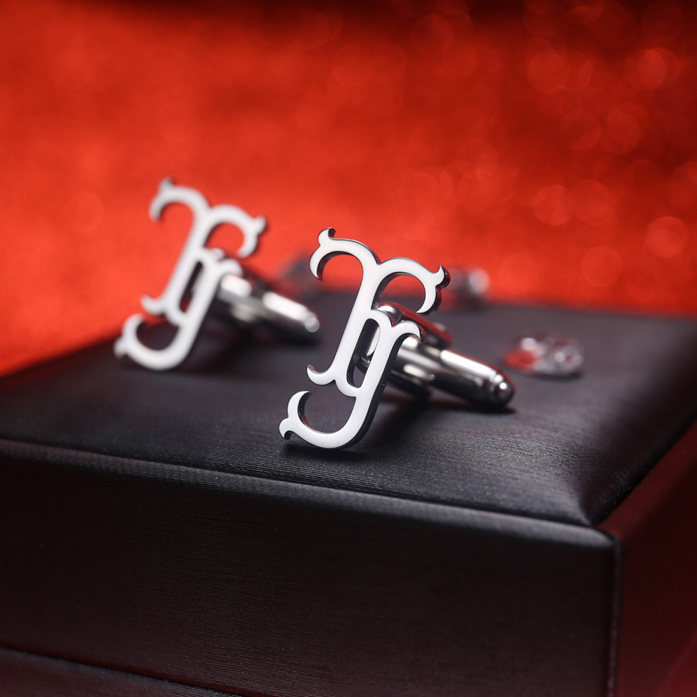 Tangula Custom Initials Cuffli - Mens Grooming Box recension och pris