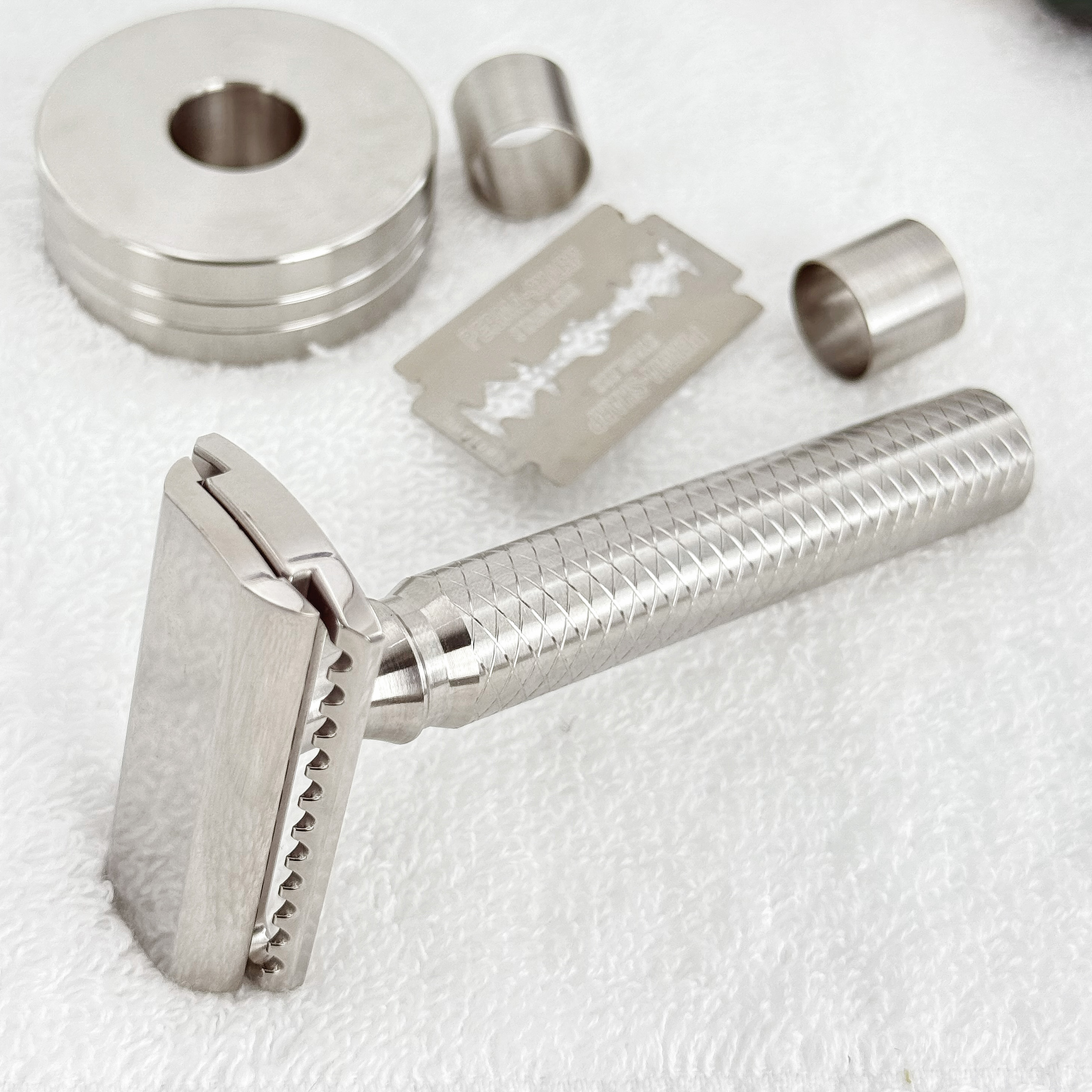KAMPFE Titanium Alloy Handle S - Men'S Grooming Underarm recension och pris