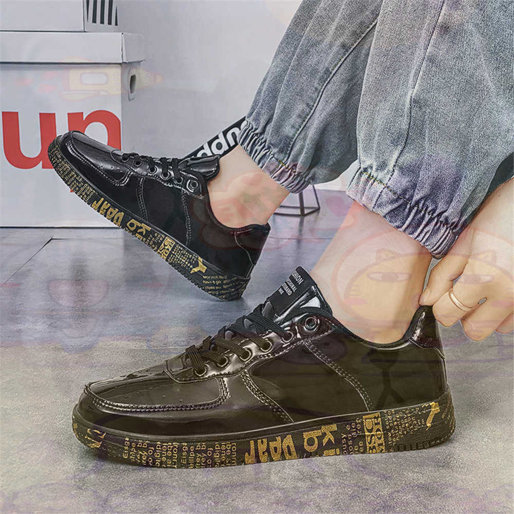 Round Foot Size 45 Sneakers Wh - Men'S Grooming Products Kit recension och pris